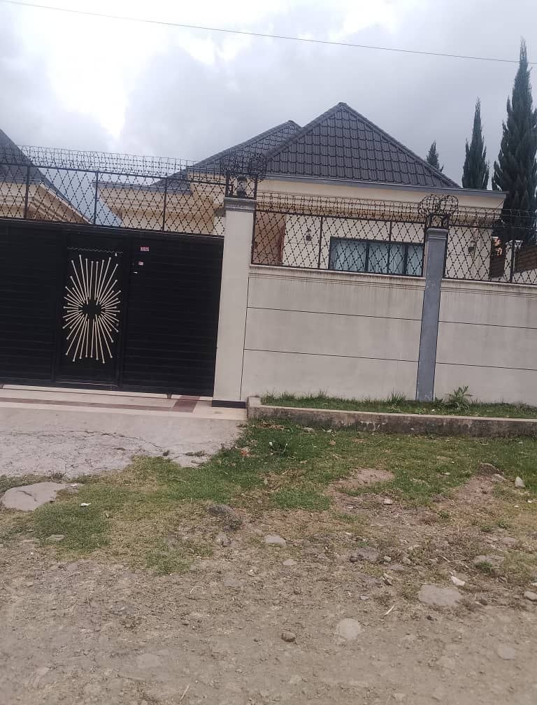 Modern Villa for Sale in Summit — 1